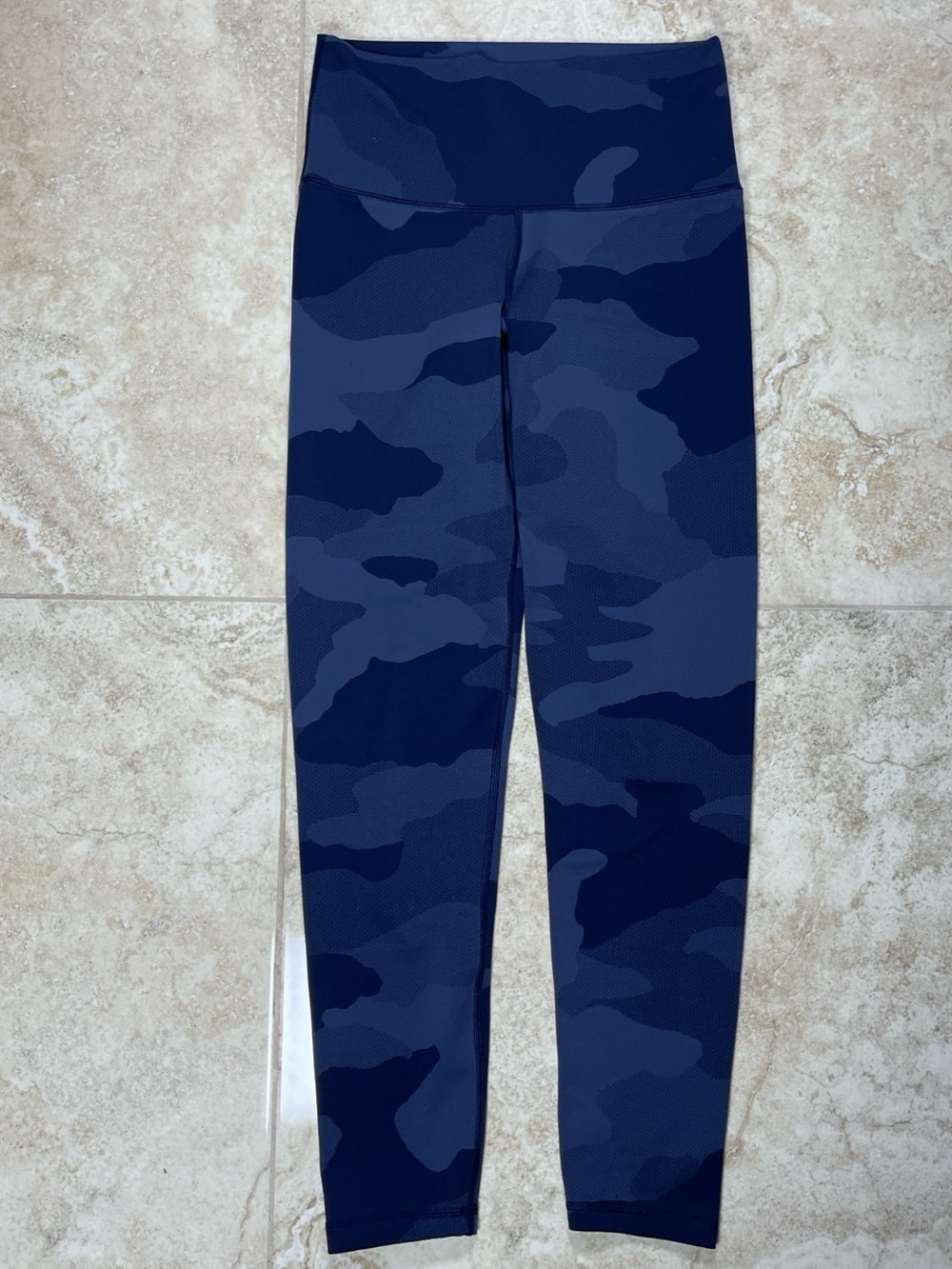 Aerie Chill. Play. Move. Navy Blue Camo Leggings Size M - Picture 2 of 8